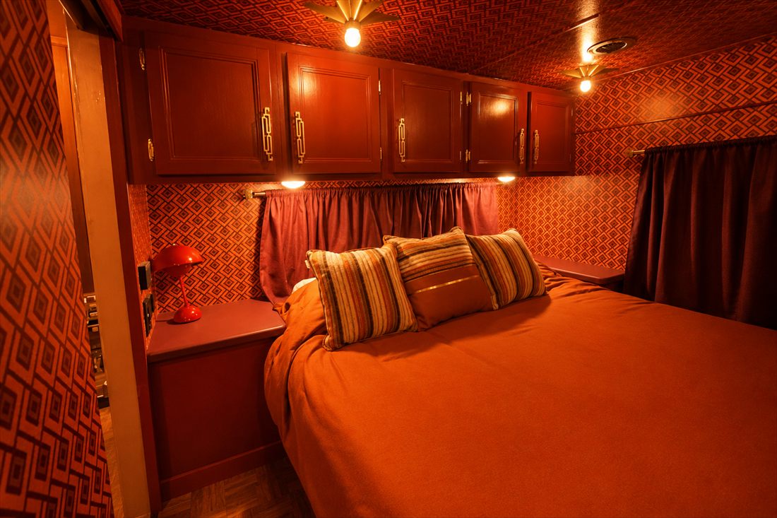 Stiggypop rear queen bedroom
